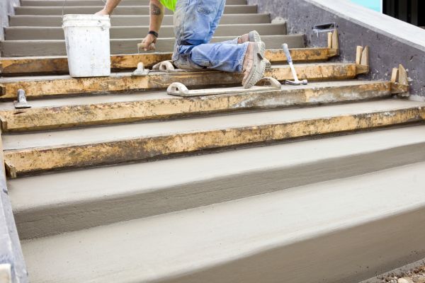 Concrete Steps Pouring in Independence