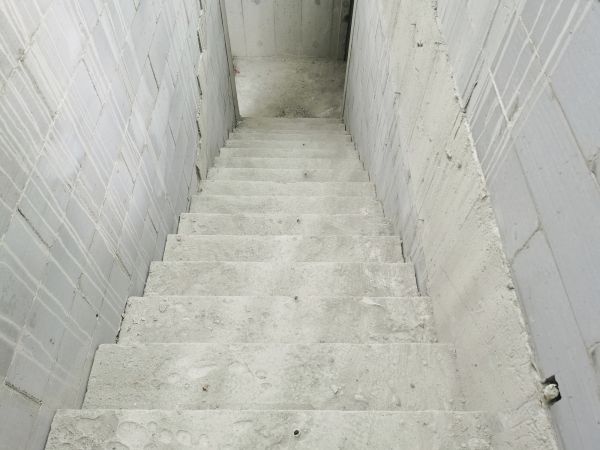 Step Pouring in Independence